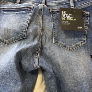 Silver Jeans Co Women’s  Slim Boot jeans in indigo